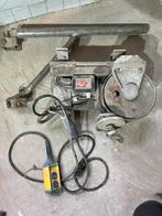 Bouwlier met zwenkbeugel, Ophalen, Gebruikt, Elektrisch