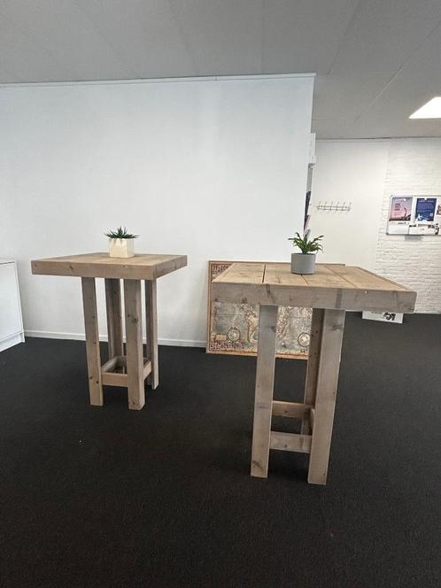 Set van 2 robuuste houten bartafels / statafels, Huis en Inrichting, Tafels | Statafels, Zo goed als nieuw, Ophalen