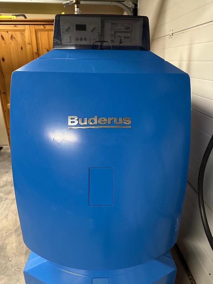Buderus Oliecondensatieketel, Doe-het-zelf en Bouw, Chauffageketels en Boilers, Gebruikt, Boiler, 6 t/m 10 jaar oud, Ophalen