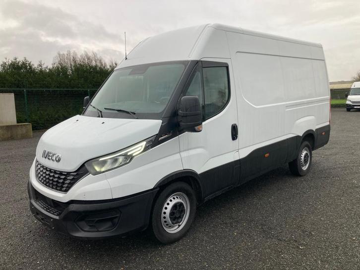 Iveco Daily 3000cc 180PK automatique phare LED grand ecran, Autos, Camionnettes & Utilitaires, Entreprise, Achat, ABS, Caméra de recul