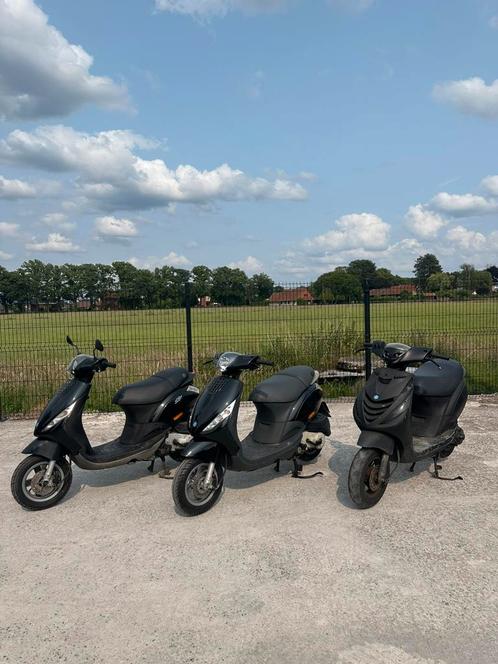 Piaggio zip, Fietsen en Brommers, Scooters | Piaggio, Zo goed als nieuw, Ophalen