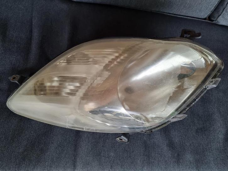Koplamp rechts Toyota Yaris II P9 (2005-2011), Auto-onderdelen, Verlichting, Toyota, Gebruikt, Ophalen of Verzenden