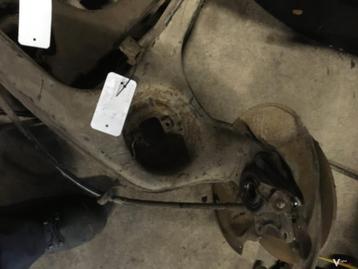 Mercedes w123 draagarm linksachter  beschikbaar voor biedingen