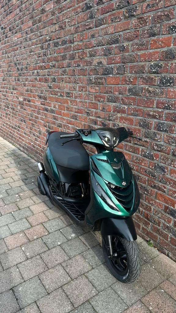 Piaggio zip 70cc, Fietsen en Brommers, Scooters | Piaggio, Zo goed als nieuw, Zip, Ophalen