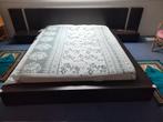 Mooi, donkerhouten bed, Ophalen