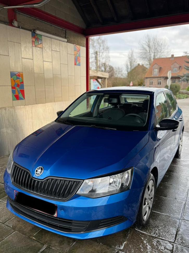 Skoda Fabia, Autos, Skoda, Particulier, Fabia, Essence, Euro 6, Berline, 5 portes, Boîte manuelle, Bleu, Enlèvement