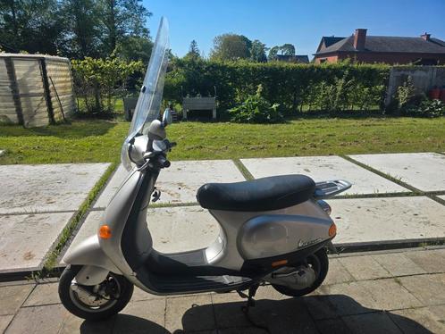 Piaggio Vespa 50 ET2, Fietsen en Brommers, Snorfietsen en Snorscooters, Zo goed als nieuw, Piaggio, Ophalen