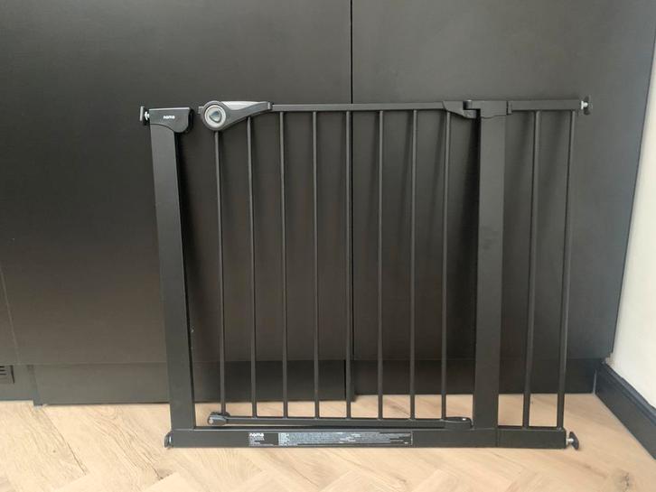 Noma traphekje met verlengstuk 14 cm - zwart, Kinderen en Baby's, Traphekjes, Zo goed als nieuw, Ophalen