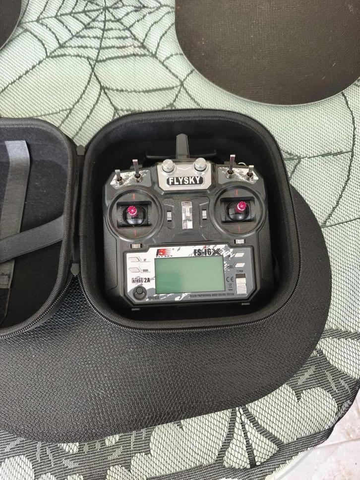 camion tamiya a vendre, Hobby & Loisirs créatifs, Modélisme | Radiocommandé & Téléguidé | Autre, Comme neuf, Enlèvement