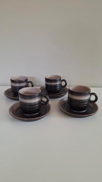 Prachtige set grof vintage koffietassen met ondertas  beschikbaar voor biedingen