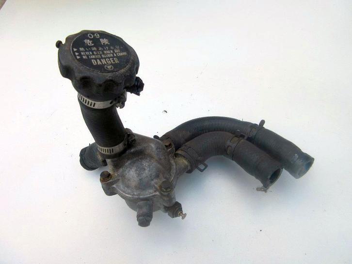 Honda Shadow VT 700 C thermostaathuis thermostaat huis VT700, Motoren, Onderdelen | Honda, Gebruikt, Ophalen of Verzenden