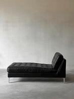 Vintage bauhaus lederen chaise longue met stalen poten, Ophalen, Zo goed als nieuw