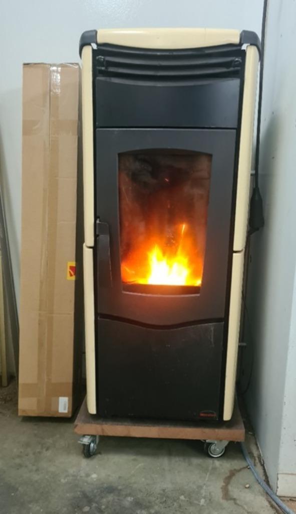 Pelletkachel Extraflame Melinda idro 14 kW, Huis en Inrichting, Kachels, Gebruikt, Vrijstaand, Pelletkachel, Overige brandstoffen