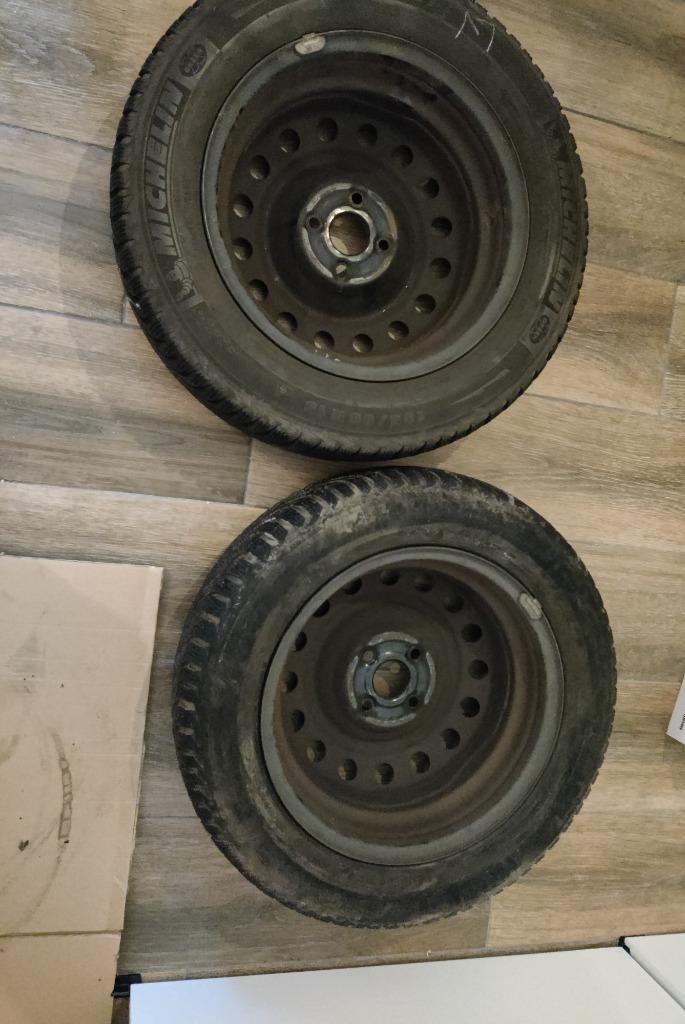 Michelin Winterbanden 185/65R15 op stalen velg, Auto-onderdelen, Banden en Velgen, Banden en Velgen, Winterbanden, 15 inch, 185 mm