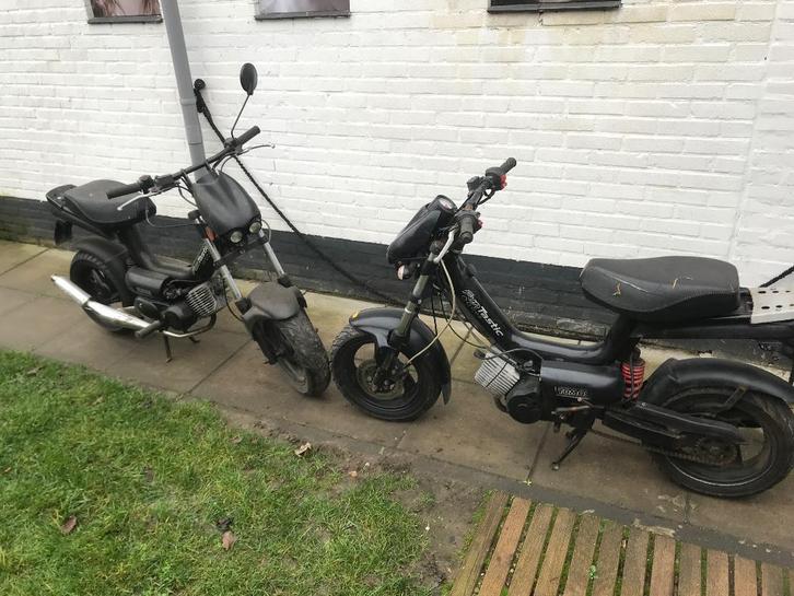 Opruiming: 2 X Tomos Funtastic, Fietsen en Brommers, Brommers | Tomos, Zo goed als nieuw, Overige modellen, Ophalen of Verzenden
