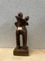 Bronzen beeld koppel, Ophalen, Brons