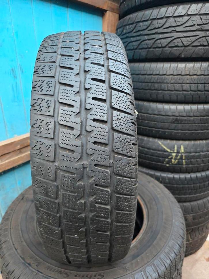 205 70r15c matador avec montage et équilibrage, Autos : Pièces & Accessoires, Commande, Utilisé