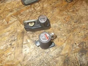 Helmslotje helmslot 851 888 SS Supersport beschikbaar voor biedingen