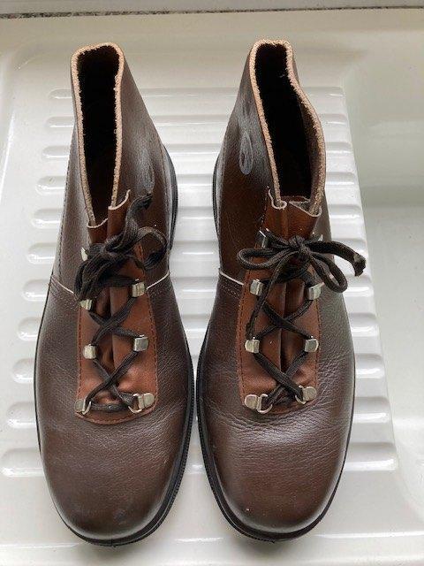 Chaussures de sécurité taille 44 NEW, Bricolage & Construction, Vêtements de sécurité, Neuf, Enlèvement ou Envoi