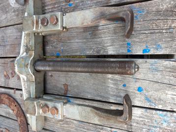 Arrache extracteur   beschikbaar voor biedingen