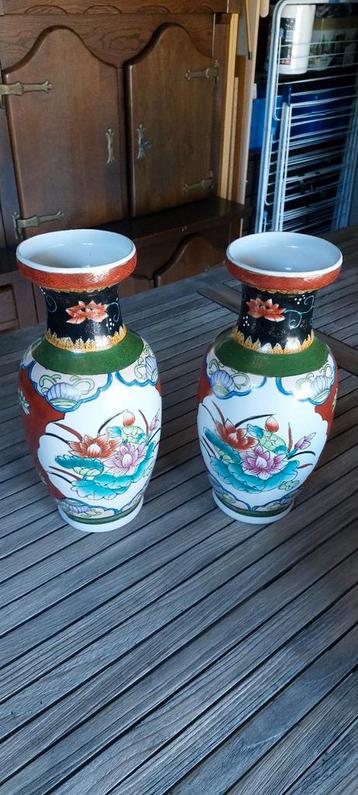 Chinees vazen  beschikbaar voor biedingen