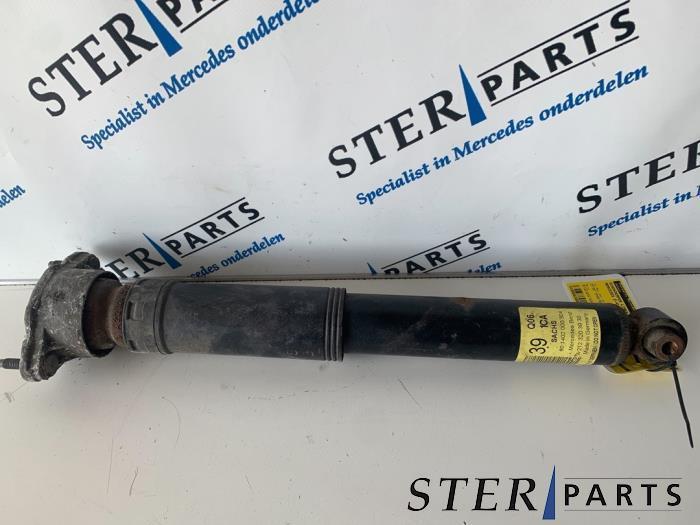 Amortisseur arrière gauche d'un Mercedes E-Klasse, Autos : Pièces & Accessoires, Suspension & Châssis, Mercedes-Benz, Utilisé