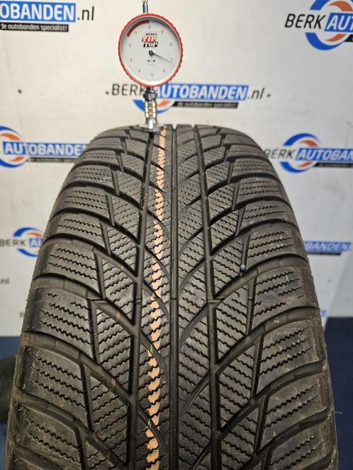 4x Bridgestone Blizzak LM001* 205/60 R17 93H 205/60/17 20560, Auto-onderdelen, Banden en Velgen, Band(en), Winterbanden, 17 inch