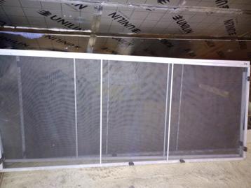 MOUSTIQUAIRES PLUSIEURS PIECES 1x180cm x78.5 et 2x 190cm x80 beschikbaar voor biedingen