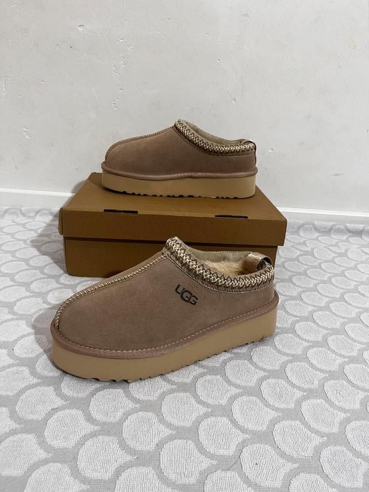 tongs UGG, Enfants & Bébés, Vêtements de bébé | Chaussures & Chaussettes, Neuf, Fille, Autres types, Enlèvement ou Envoi