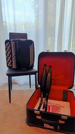 Accordéon de concert Ballone Burini (Basses chrom.) + flight, Muziek en Instrumenten, Accordeons, Ophalen, Gebruikt, 120-bas, Knopaccordeon