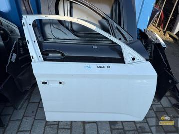 Skoda Scala voordeur rechts beschikbaar voor biedingen