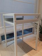 Klein wit bijzettafeltje, Ophalen