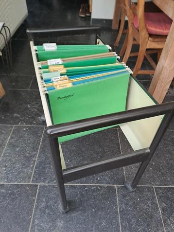 Rolwagen voor hangmappen A4 beschikbaar voor biedingen