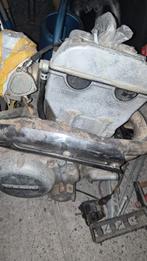 Qwat, Fietsen en Brommers, Ophalen