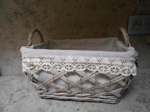 Allerlei grote rieten manden / 5 € 't stuk, Huis en Inrichting, Woonaccessoires | Schalen en Manden, Nieuw, Mand, Riet, Ophalen of Verzenden