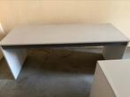 GRATIS AF TE HALEN 4 bureau’s, Huis en Inrichting, Bureaus, Ophalen, Bureau