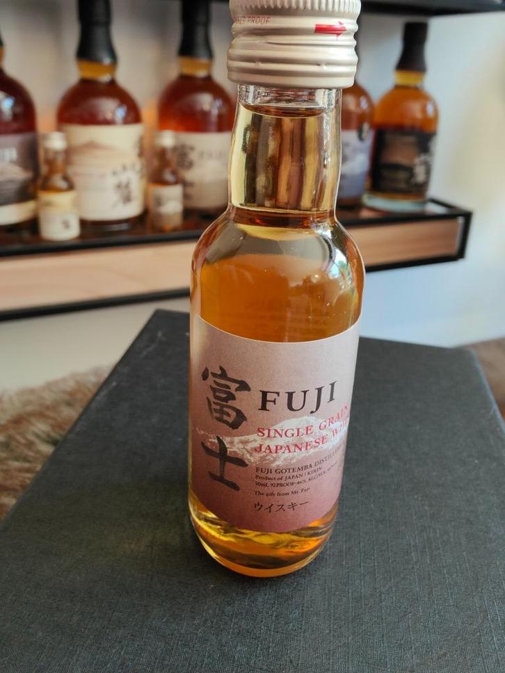 Mini whisky japonais FUJI Single Grain 46 % 50 ml (Kirin FUJ, Collections, Vins, Neuf, Autres types, Autres régions, Enlèvement ou Envoi