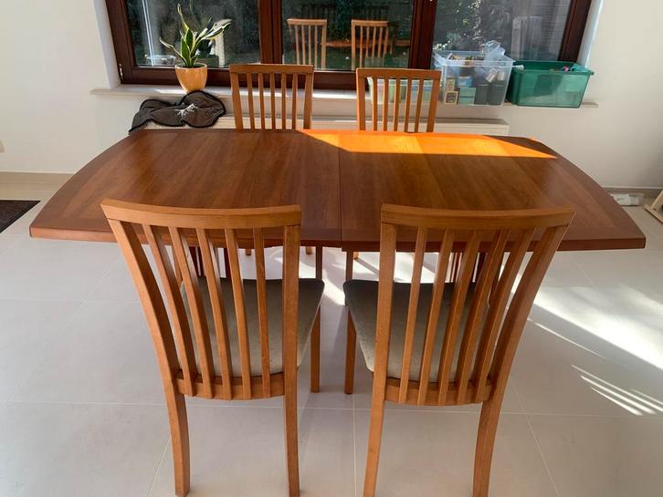 Eettafel uitrekbaar en 5 stoelen, Huis en Inrichting, Complete eetkamers, Gebruikt, 4 tot 6 stoelen, Ophalen