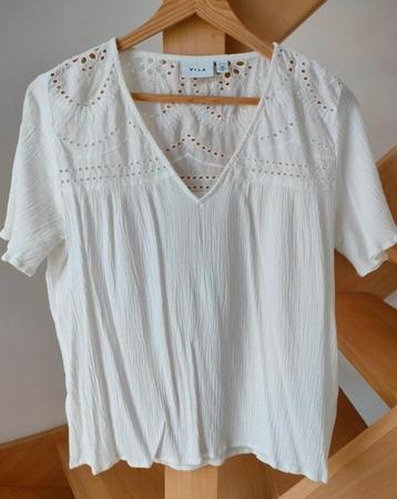 Zeer mooie blouse. VILA maat: 36 eerder dan 38. In perfecte  beschikbaar voor biedingen