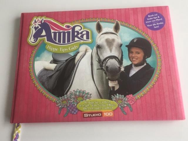 Amika hippe tips gids ( met illustraties ), Boeken, Kinderboeken | Jeugd | onder 10 jaar, Zo goed als nieuw, Fictie algemeen, Ophalen of Verzenden