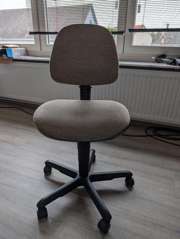 Bureaustoel beschikbaar voor biedingen