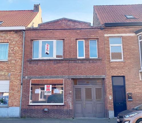Centraal gelegen op te frissen woning, Immo, Huizen en Appartementen te koop, Brugge, tot 200 m², F