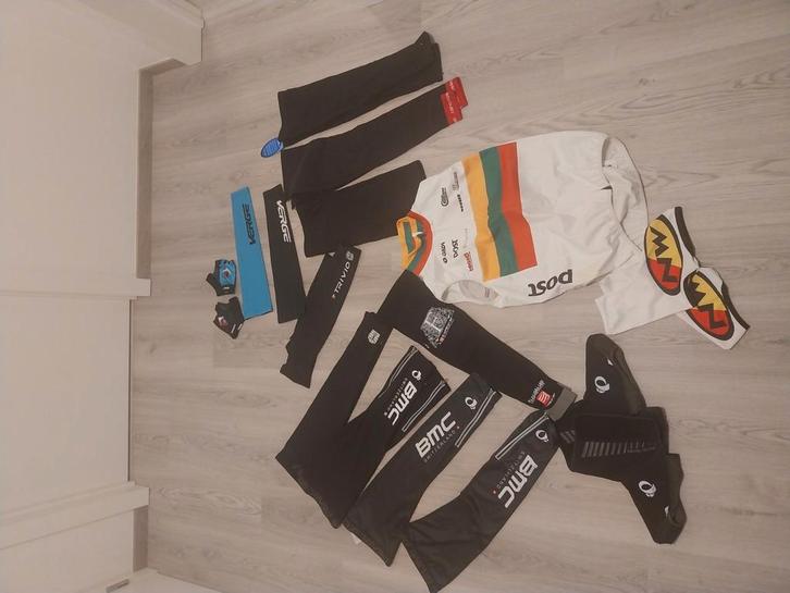 Litouwse kampioen trui + pro accessoires, Fietsen en Brommers, Fietsaccessoires | Fietskleding, Zo goed als nieuw, Handschoenen