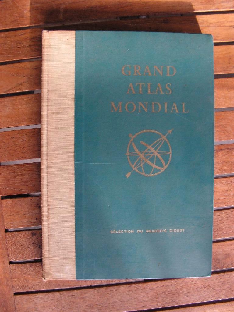 Vintage boek “Grand atlas du monde ». Franstalig., Boeken, Atlassen en Landkaarten, Gelezen, Overige atlassen, Wereld, Ophalen of Verzenden