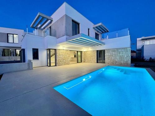 MODERNE VILLA IN SPANJE TE KOOP, Immo, Buitenland, Spanje, Woonhuis, Stad