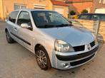 Renault Clio 1.2i Benzine | 2004 — 130d km | 1 jaar Garantie, Auto's, Stof, Bedrijf, Handgeschakeld, Grijs