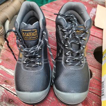 Satexo veiligheidschoenen beschikbaar voor biedingen