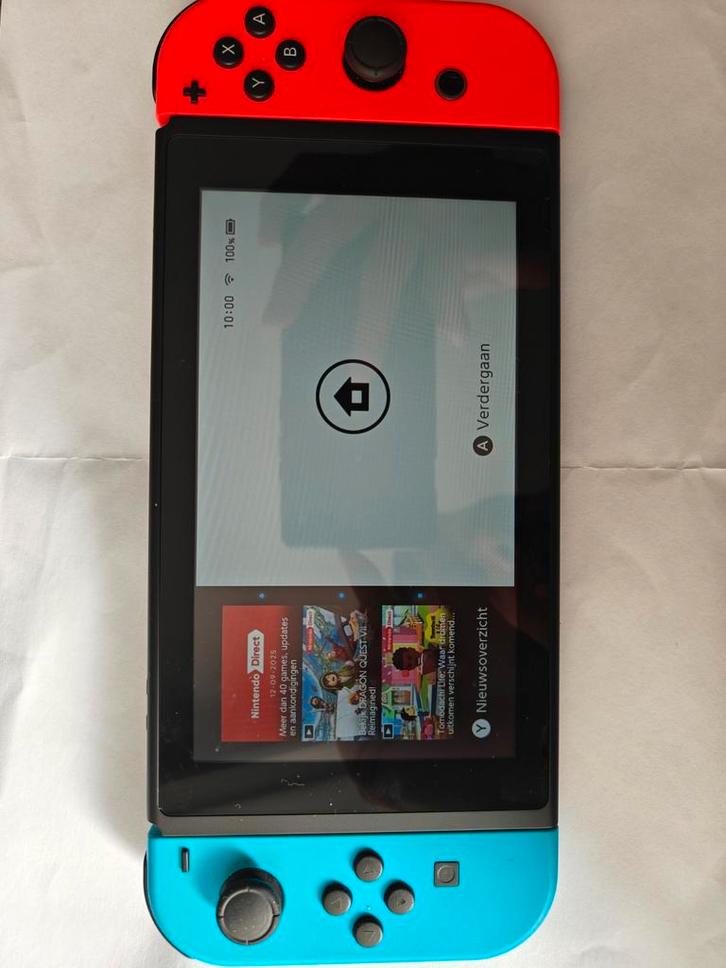 Nintendo Switch 1 met garantie, Games en Spelcomputers, Spelcomputers | Nintendo Switch, Zo goed als nieuw, Ophalen of Verzenden