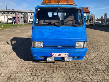 Depanneuse, Autos, Autres modèles, Achat, 3 places, Boîte manuelle