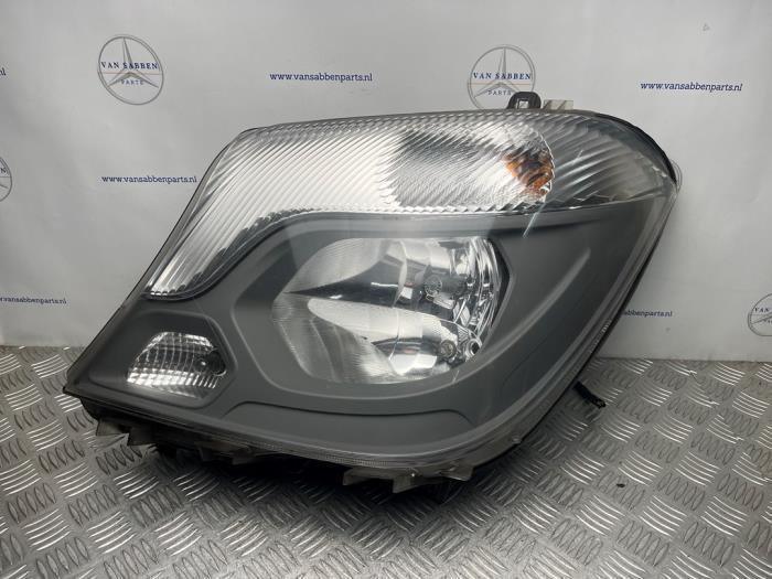 Phare gauche d'un Mercedes Sprinter, Autos : Pièces & Accessoires, Éclairage, Mercedes-Benz, Utilisé, 3 mois de garantie